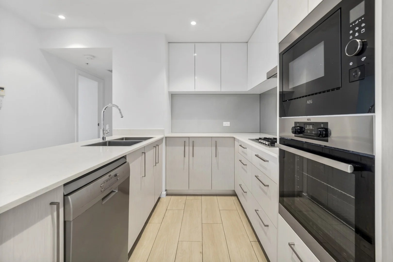 Additional image 5 of 808/95 Linton Street, Kangaroo Point QLD 4169