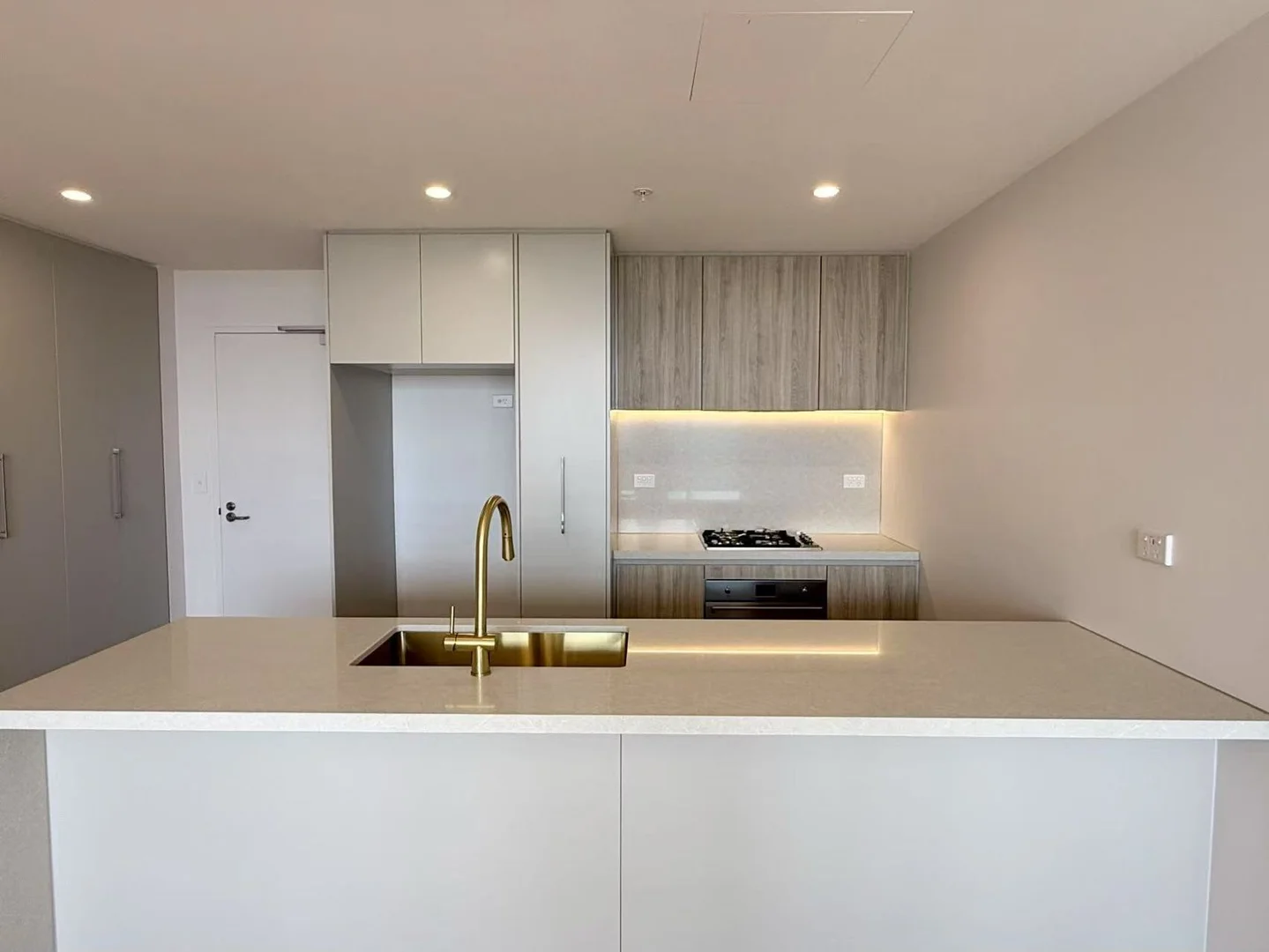 Additional image 3 of 504/13 De Clambe Drive, Castle Hill NSW 2154