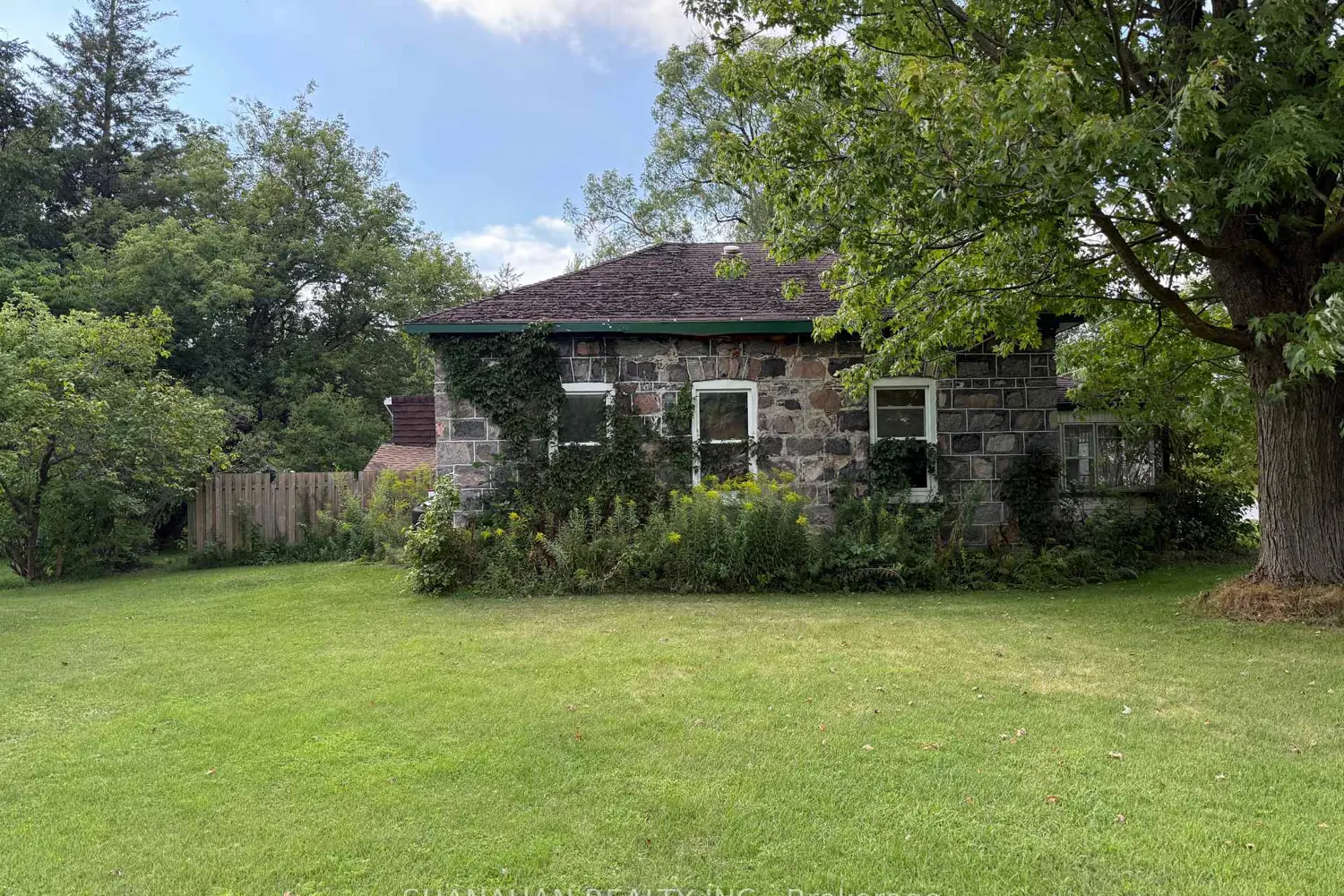 604 Gough Street photo 3