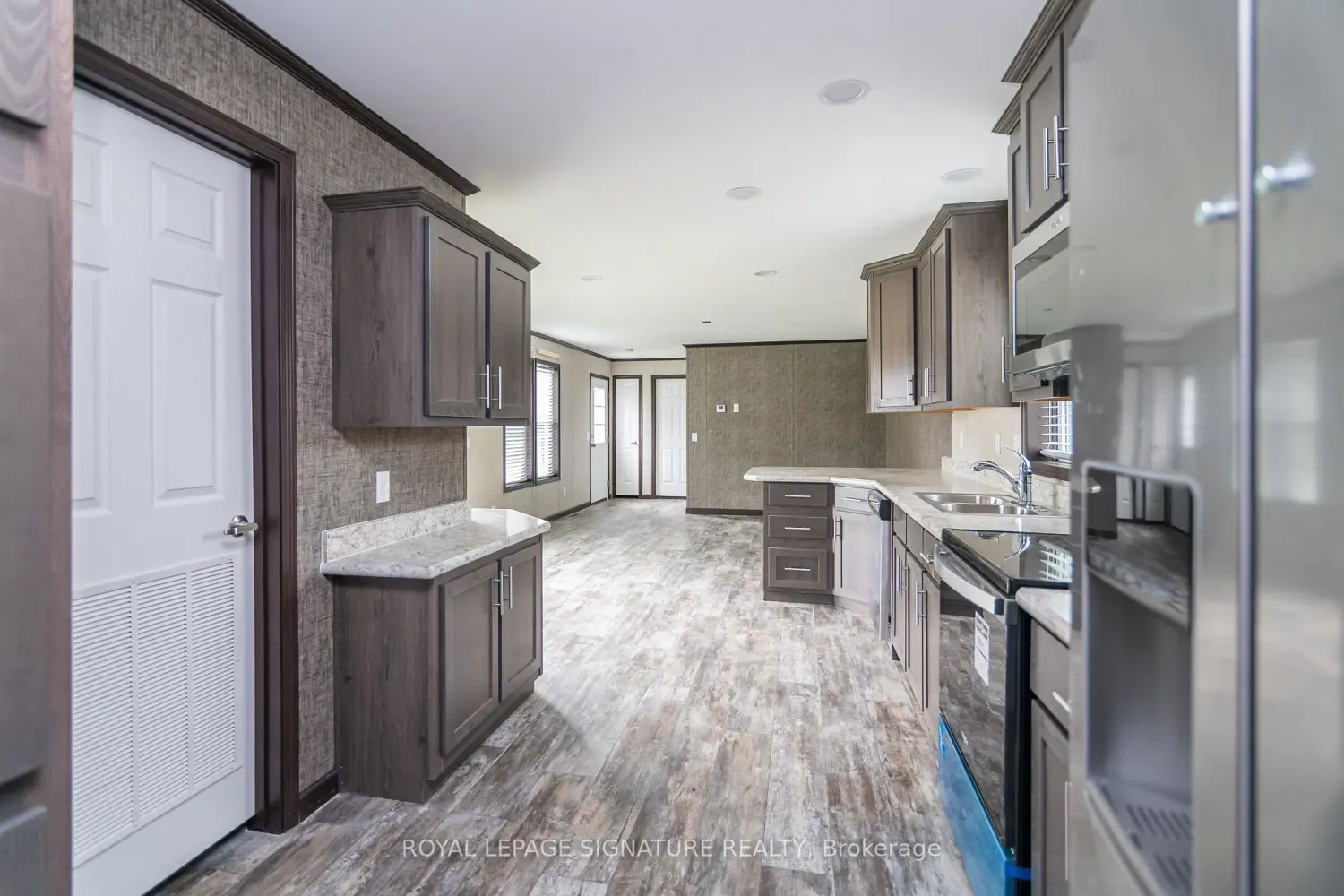 Additional image 16 of 126 Regency Drive