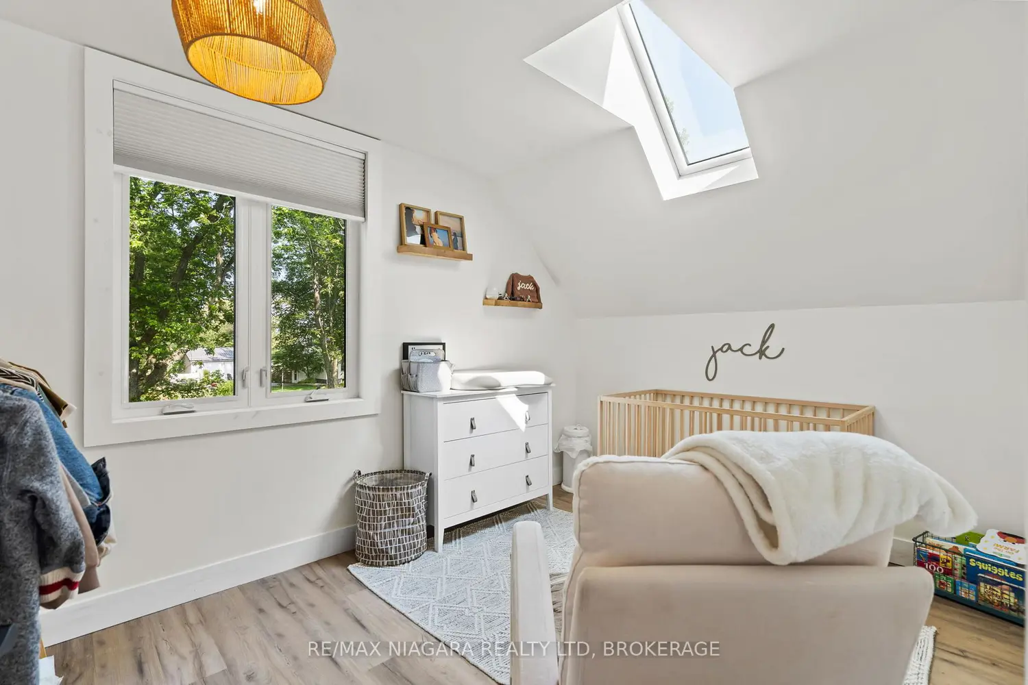 Additional image 11 of 11748 Summerland Avenue