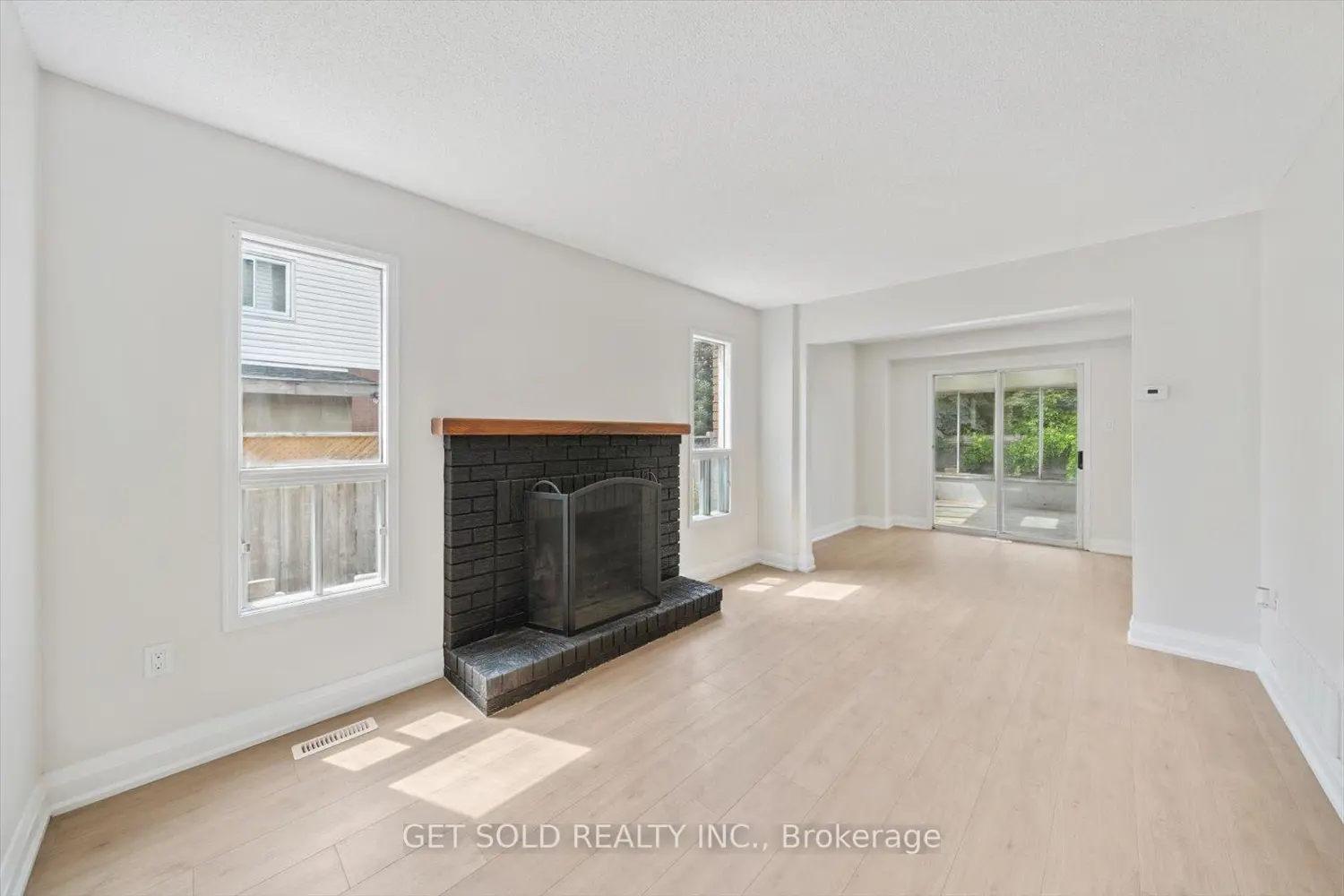 232 Kozlov Street photo 4