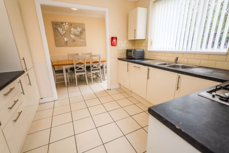 Additional image 2 of 6 bed detached house to rentPine Road, Winton BH9