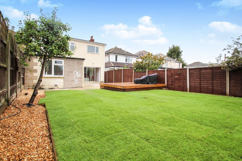 6 bed detached house to rentStudent House In Gresham Road, Bournemouth BH9