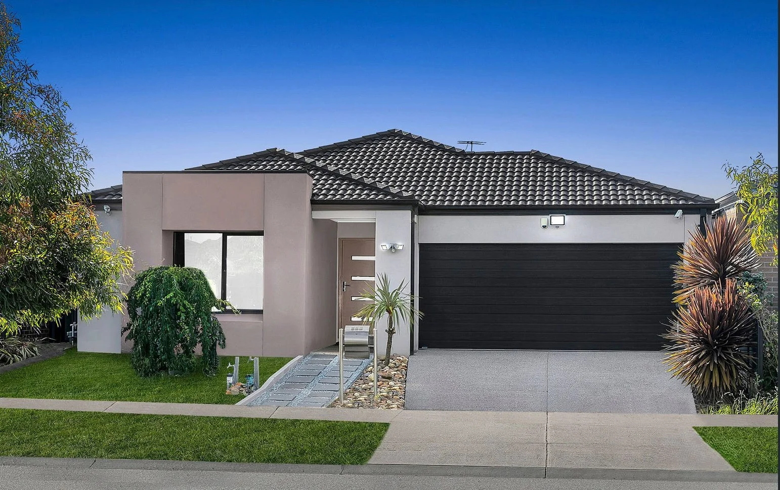 231 Newbury Blvd, Craigieburn VIC 3064