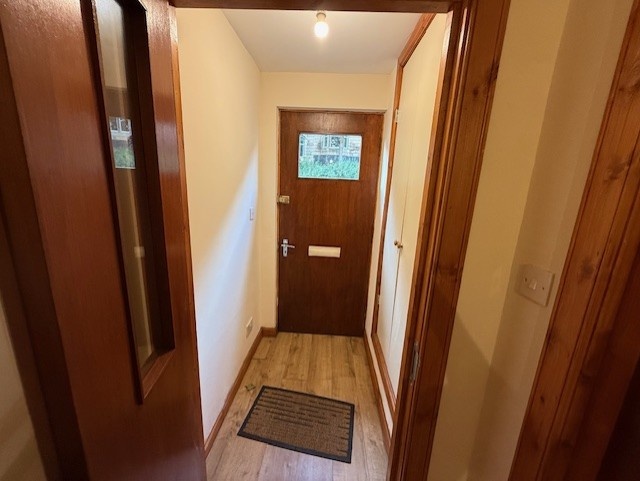 2 Bed Flat, Ark Lane, G31, N1 7GU photo 5