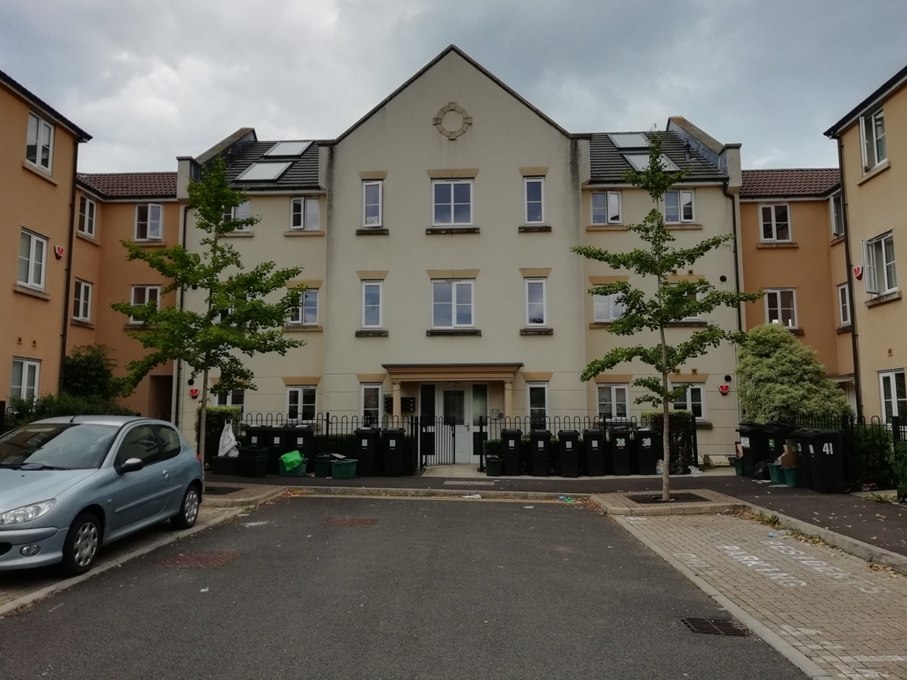 3 Bed Flat, Cheswick Village, BS16, N1 7GU