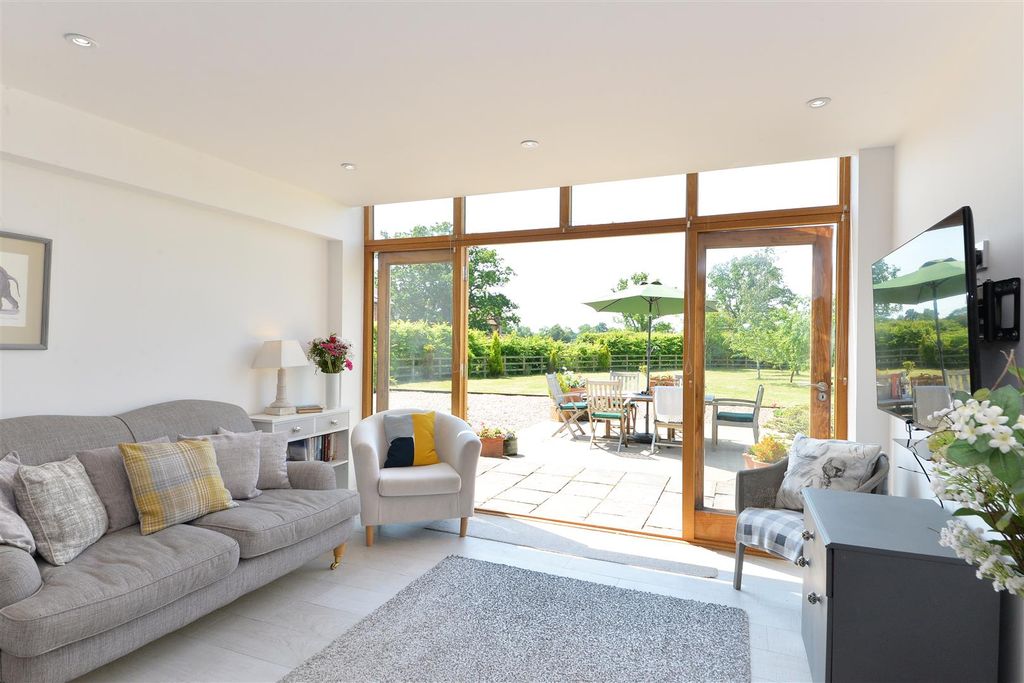 Additional image 10 of 3 bed detached house to rentHenley Road, Ullenhall, Henley-In-Arden B95