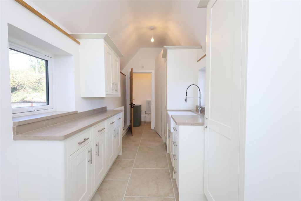 Additional image 11 of 4 bed detached house to rentShacklands Road, Shoreham, Sevenoaks TN14