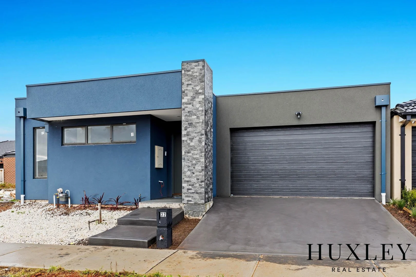 32 Houston Drive, Thornhill Park VIC 3335
