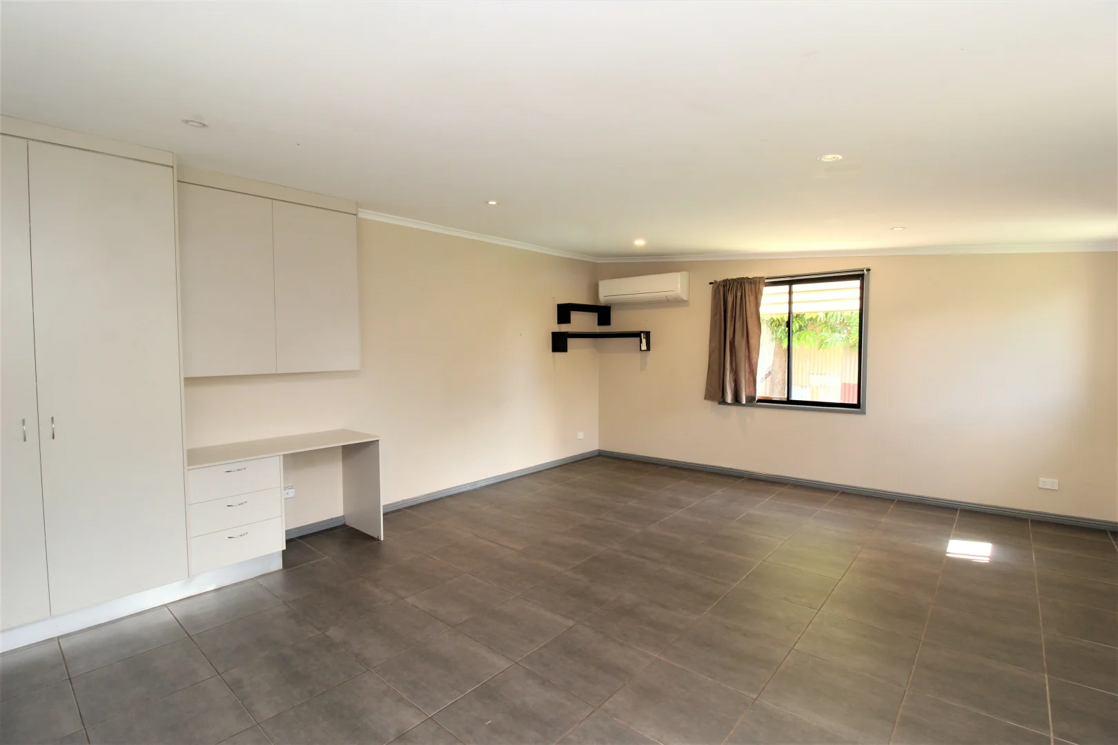 Additional image 4 of 11 Bakhash St, Mount Isa QLD 4825