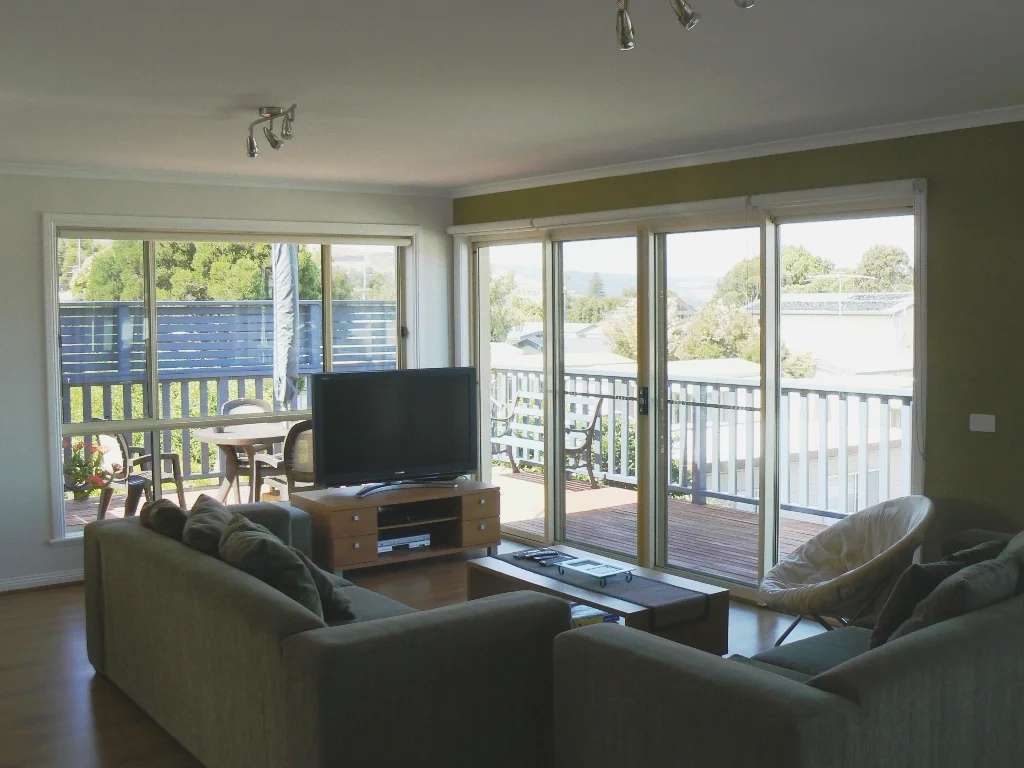 2/112 McLachlan Street, Apollo Bay VIC 3233