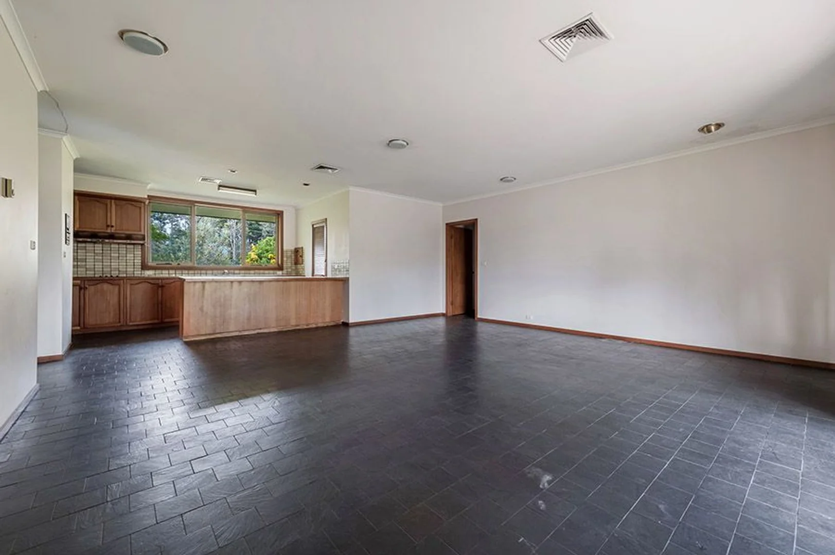 Additional image 4 of 45 Parkland Crescent, Mickleham VIC 3064