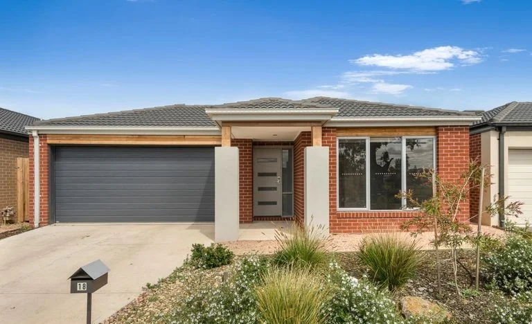 18 Hamlin Street, Doreen VIC 3754