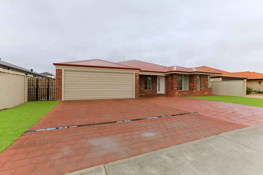 38 Whiteman Crescent, Bertram WA 6167