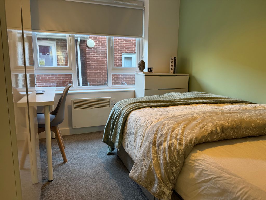 5 bed shared accommodation to rent28 Varsity Beeston, Fletcher Road, Beeston, Nottingham NG9 photo 5