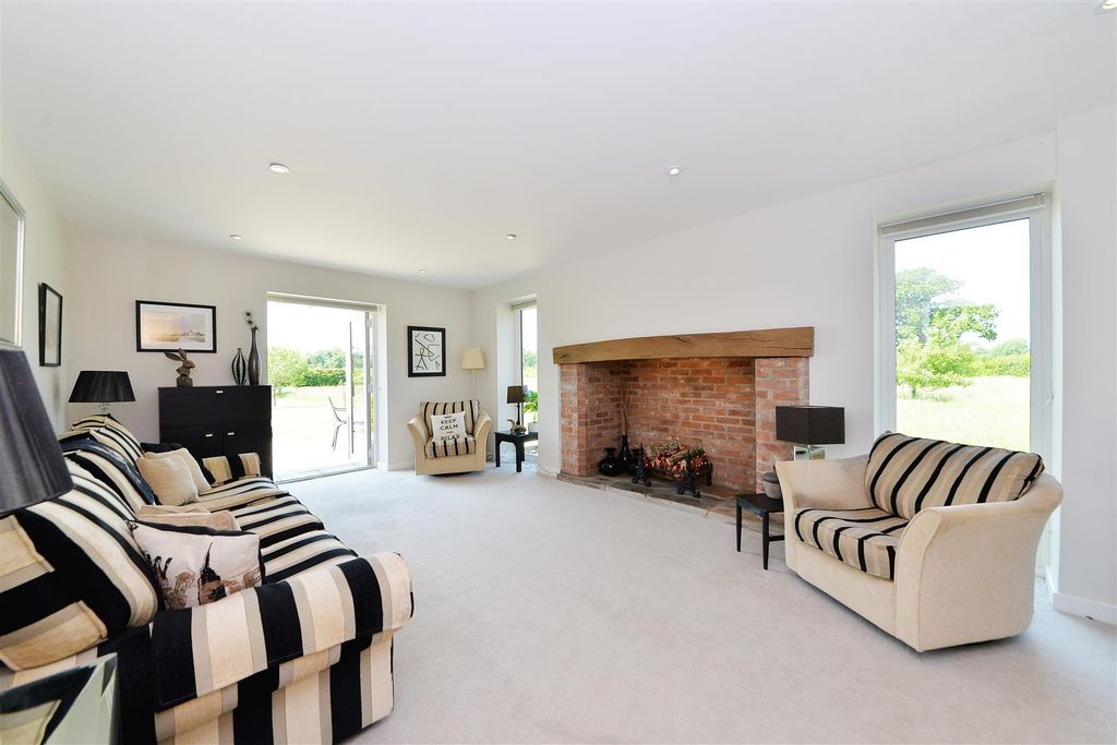 Additional image 12 of 3 bed detached house to rentHenley Road, Ullenhall, Henley-In-Arden B95