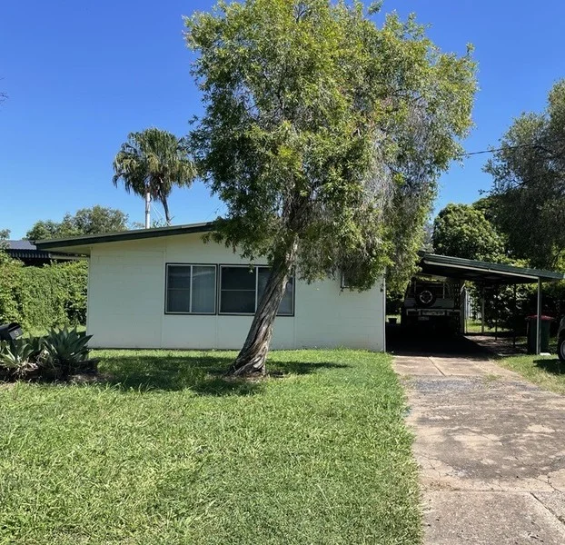 9 Cook Crescent, Dysart QLD 4745