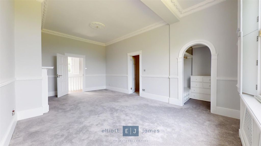 Additional image 10 of 4 bed semi-detached house to rentManor Road, High Beech, Loughton IG10