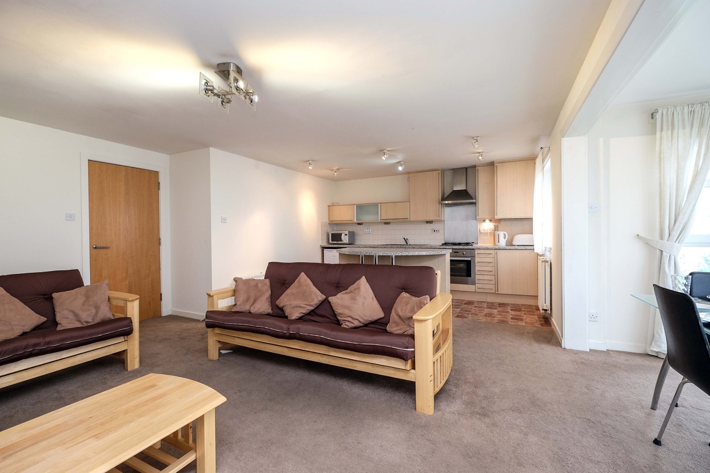 2 Bed Flat, Chesser Crescent, EH14, N1 7GU photo 3