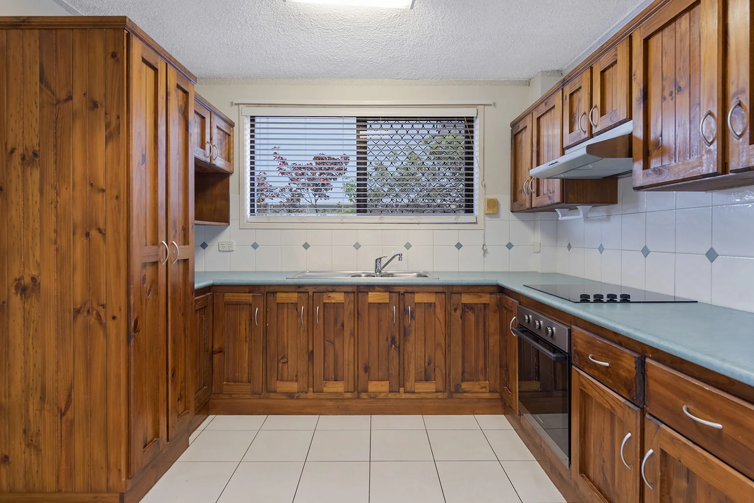 Additional image 5 of Marine Parade, Biggera Waters QLD 4216
