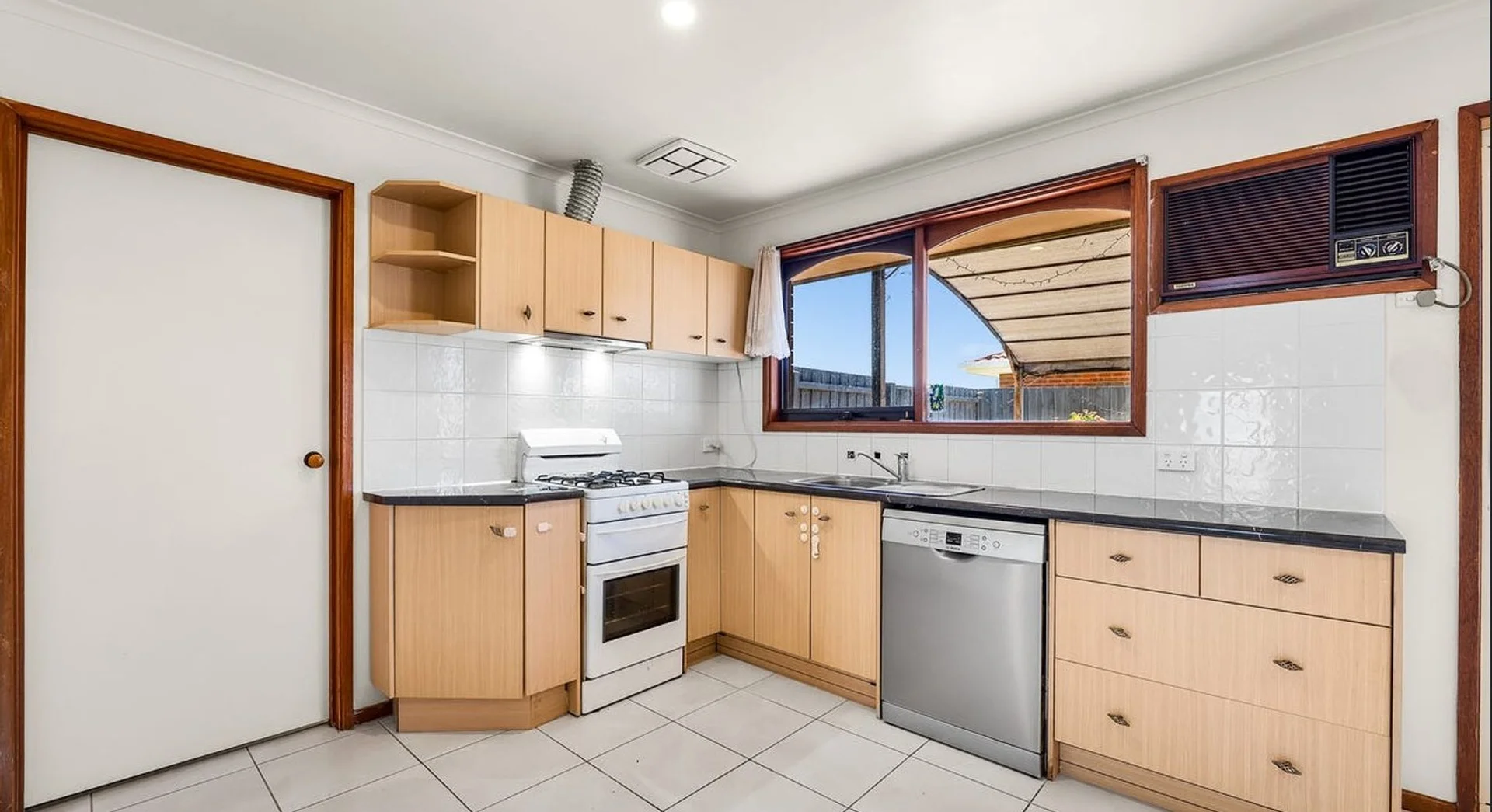 Additional image 11 of 14 Simon Court, Brookfield VIC 3338