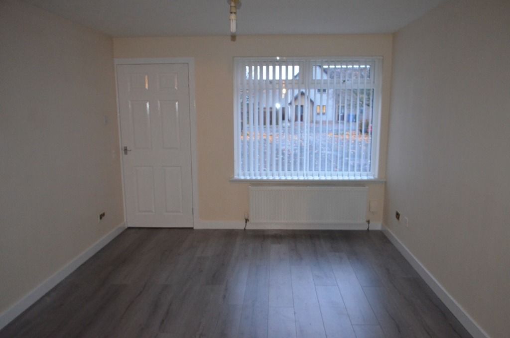 Additional image 2 of 2 bed flat to rentLochpark Place, Denny FK6