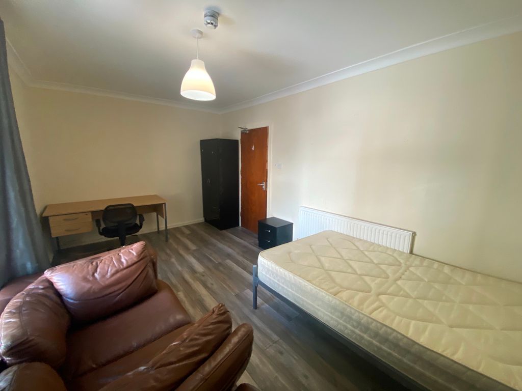 Additional image 3 of 2 bed flat to rentFirst Floor Flat, Mansel Street, Swansea SA1