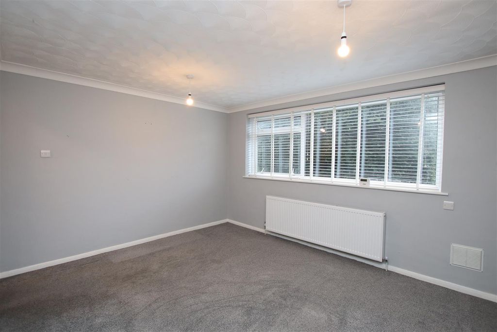 Additional image 6 of 2 bed flat to rentPaddock Close, South Darenth, Dartford DA4