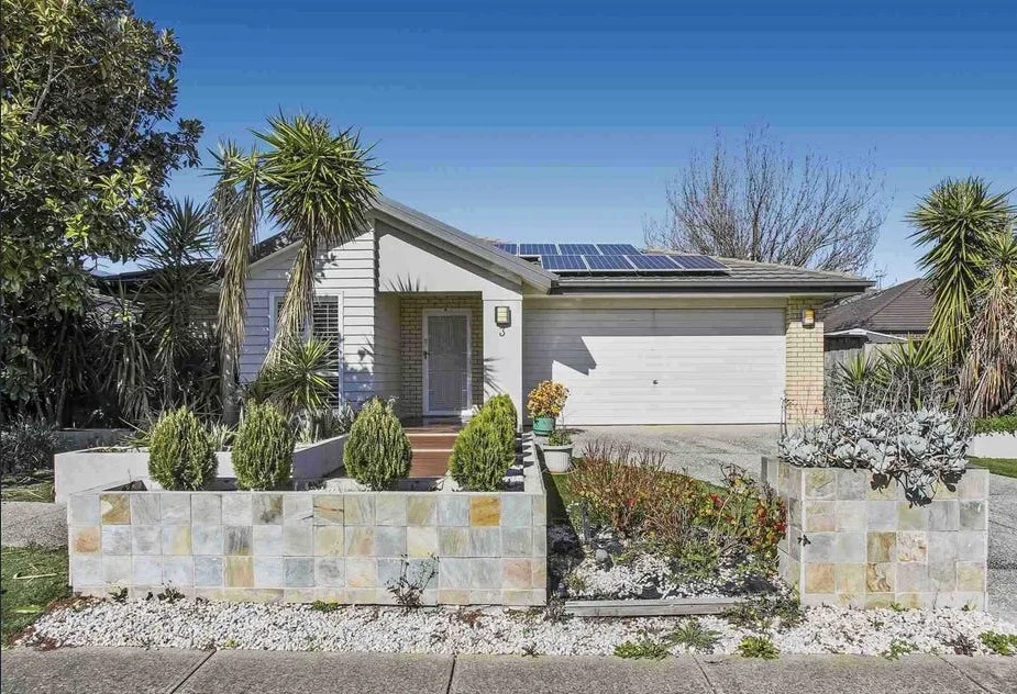 3 Baddeley Circuit, Cranbourne North VIC 3977