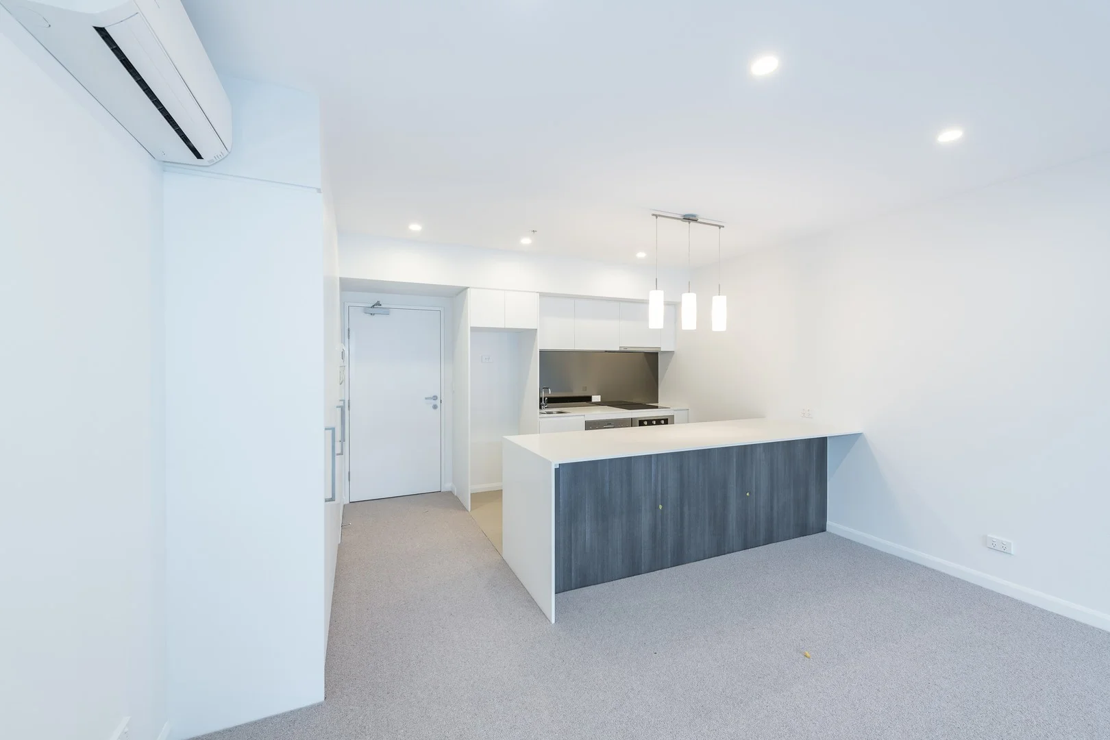 10709/300 Old Cleveland Road, Coorparoo QLD 4151