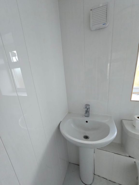 Additional image 5 of 1 bed flat to rentFlat 3, 172 Burbank Street TS24