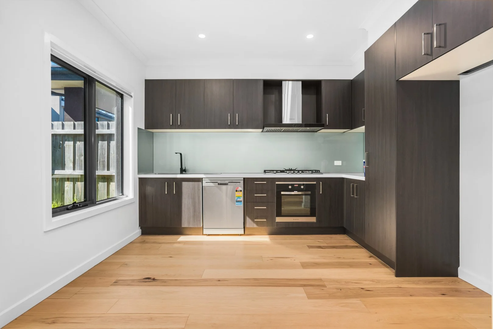 2/6 Prince Charles Street, Clayton VIC 3168