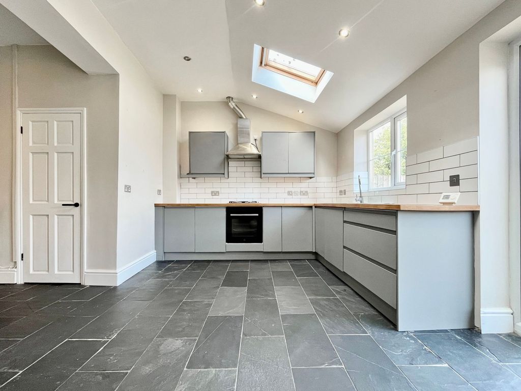 Additional image 6 of 3 bed terraced house to rentChristchurch Road, Newport NP19