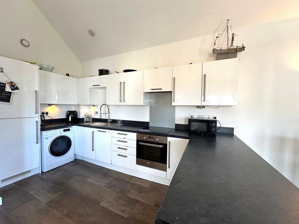 Additional image 3 of 2 bed flat to rentKynaston View, Bristol BS15