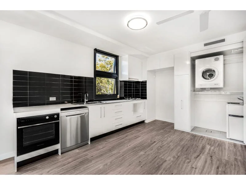 17P Village Boulevard, Southport QLD 4215