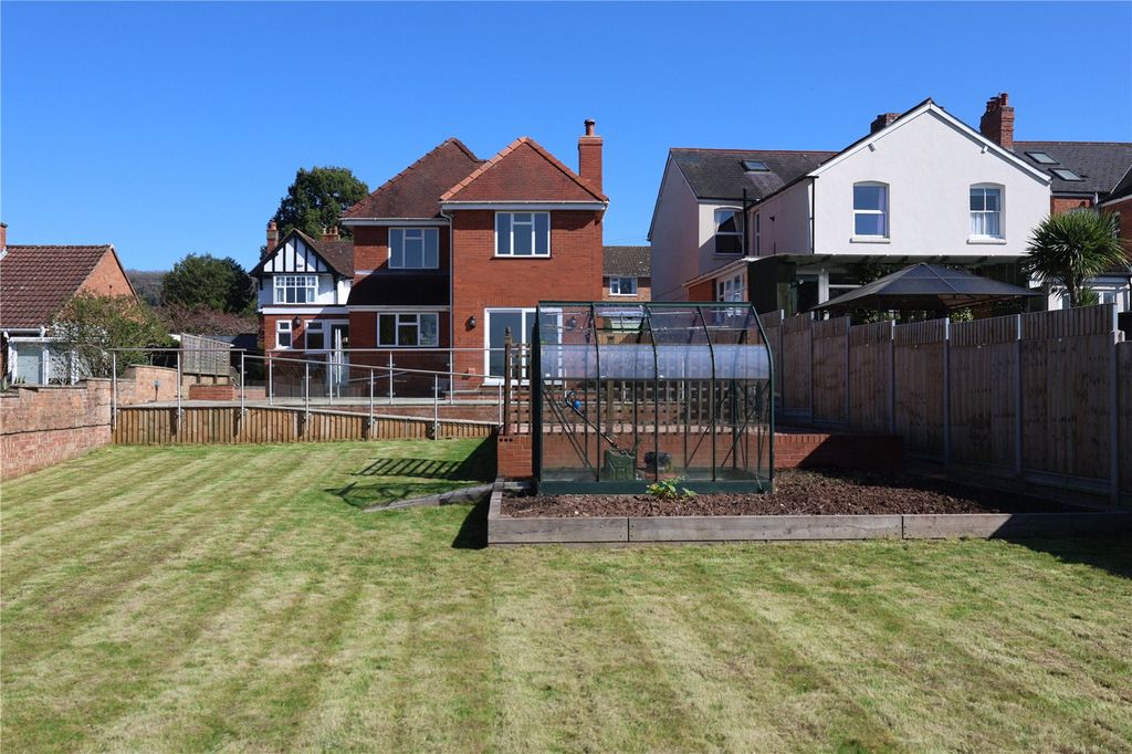 3 bed detached house to rentWoodleigh Road, Ledbury, Herefordshire HR8