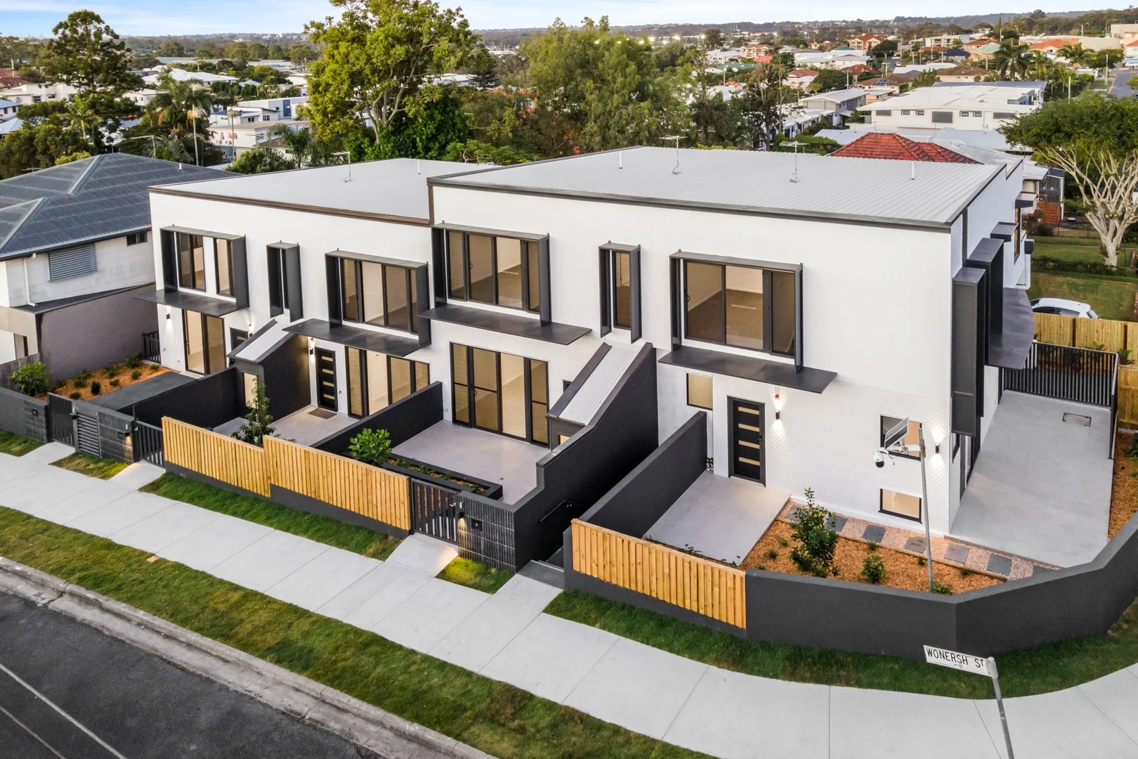 1/49 Waratah Avenue, Carina QLD 4152
