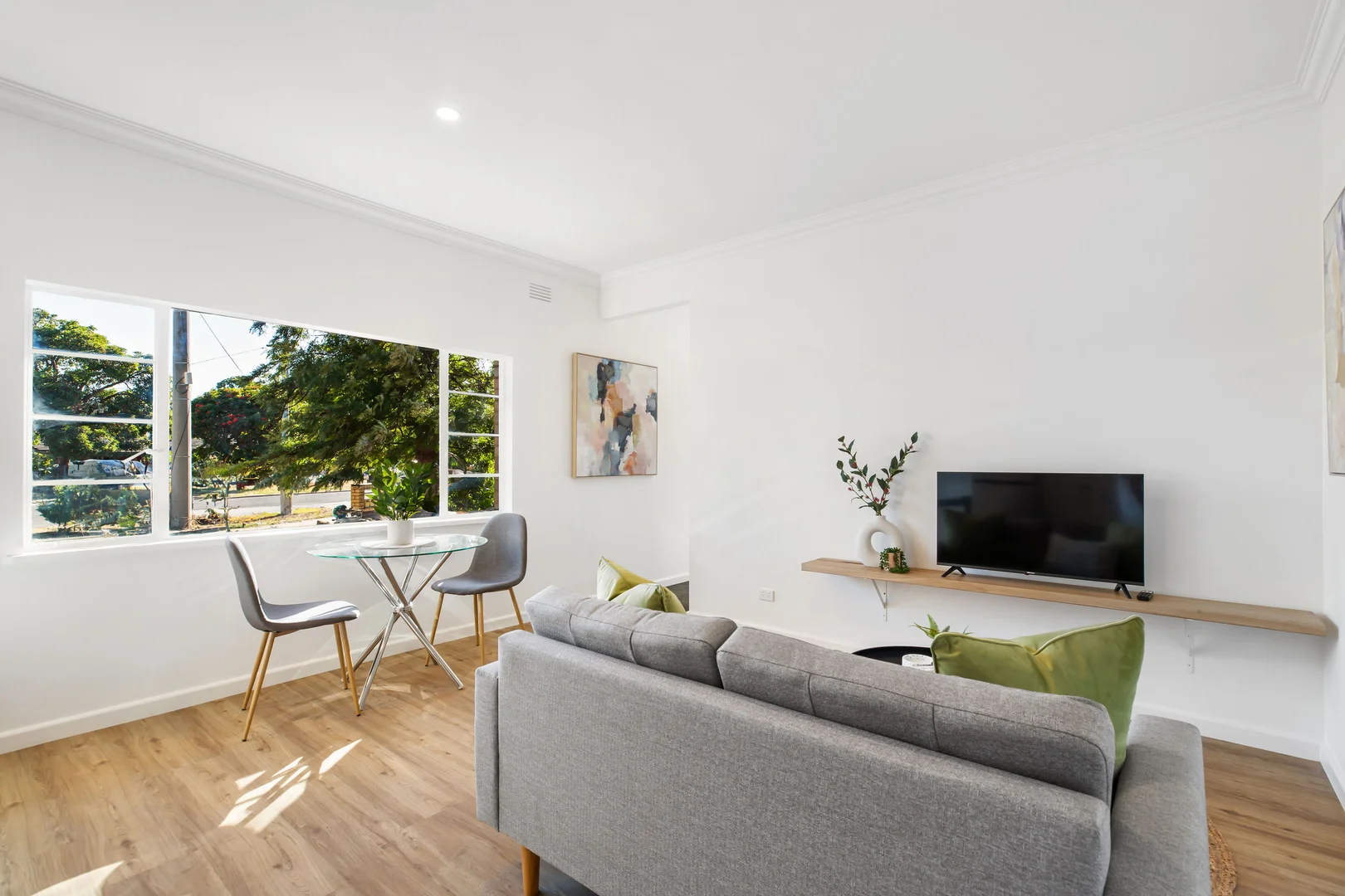 Additional image 3 of Apartment 2 5/8 Dale St, Kennington VIC 3550