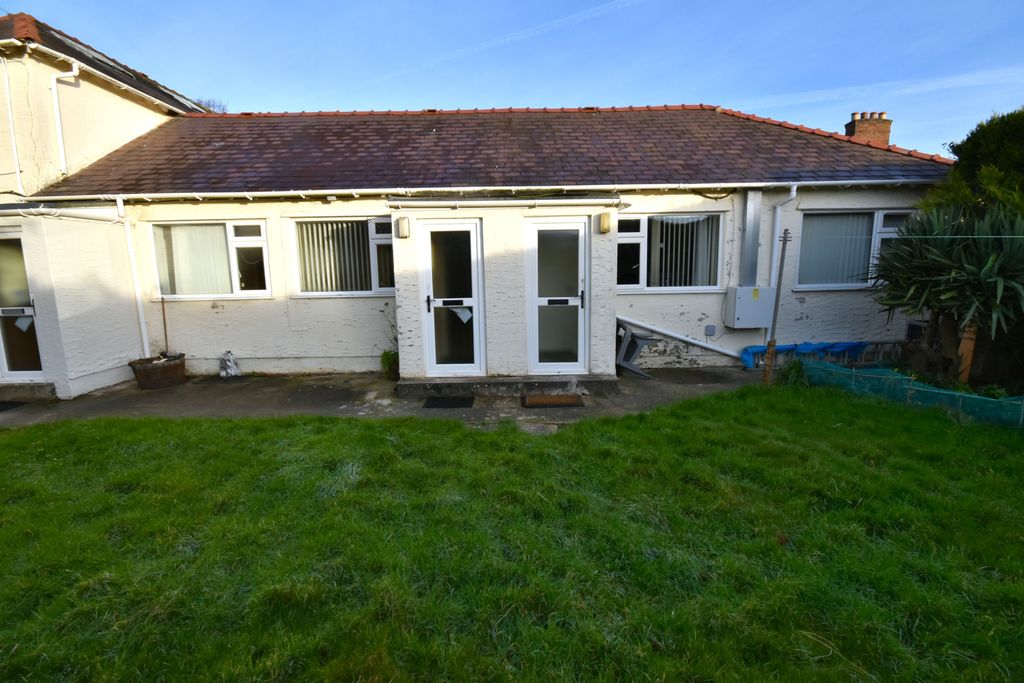 1 bed flat to rentWoodland Drive, Flint CH6