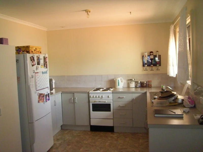 Additional image 3 of 3/40 Bopeechee Street, Roxby Downs SA 5725