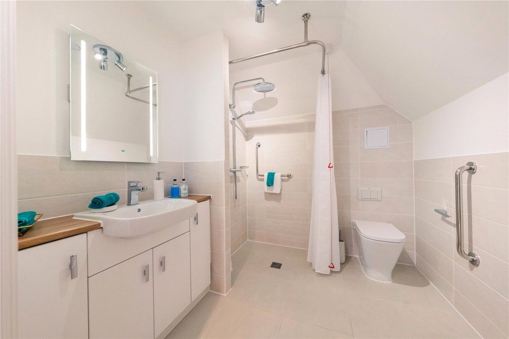 Additional image 4 of 1 bed flat to rentBirch Place, Dukes Ride, Crowthorne, Berkshire RG45