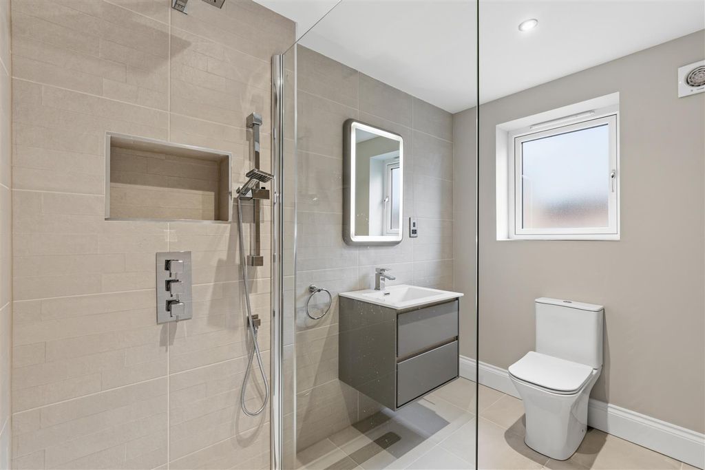 Additional image 24 of 4 bed detached house to rentChessetts Wood Road, Lapworth, Solihull B94