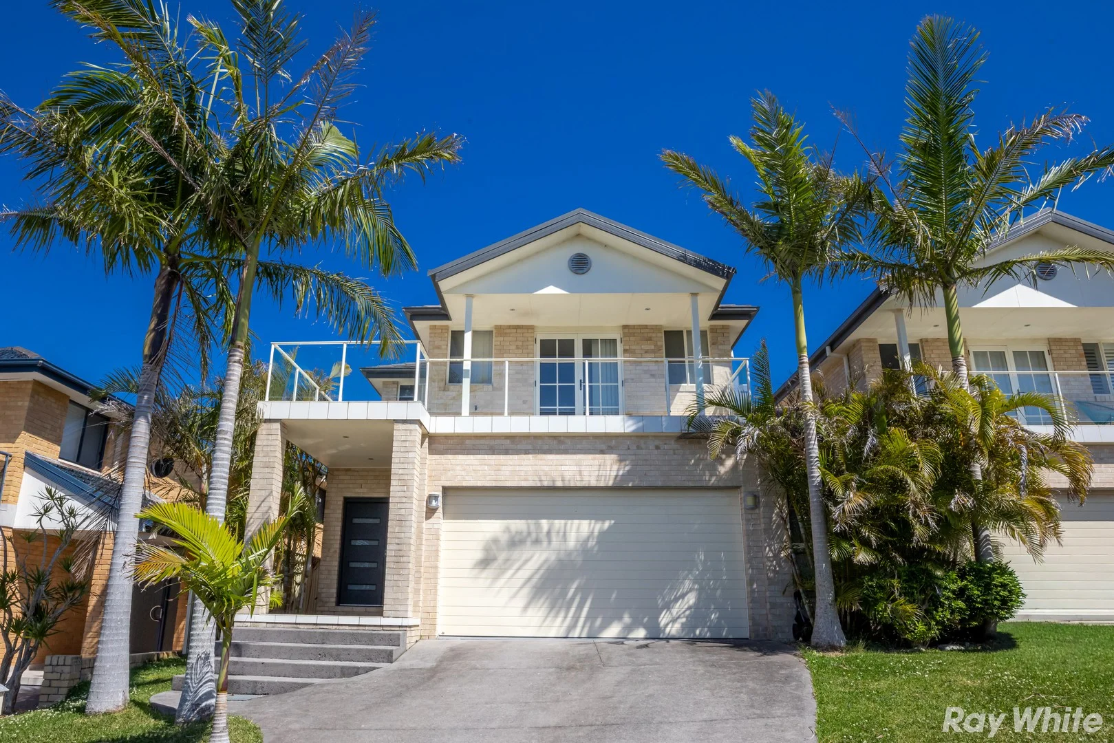 2/25 Sapphire Parade, Diamond Beach NSW 2430