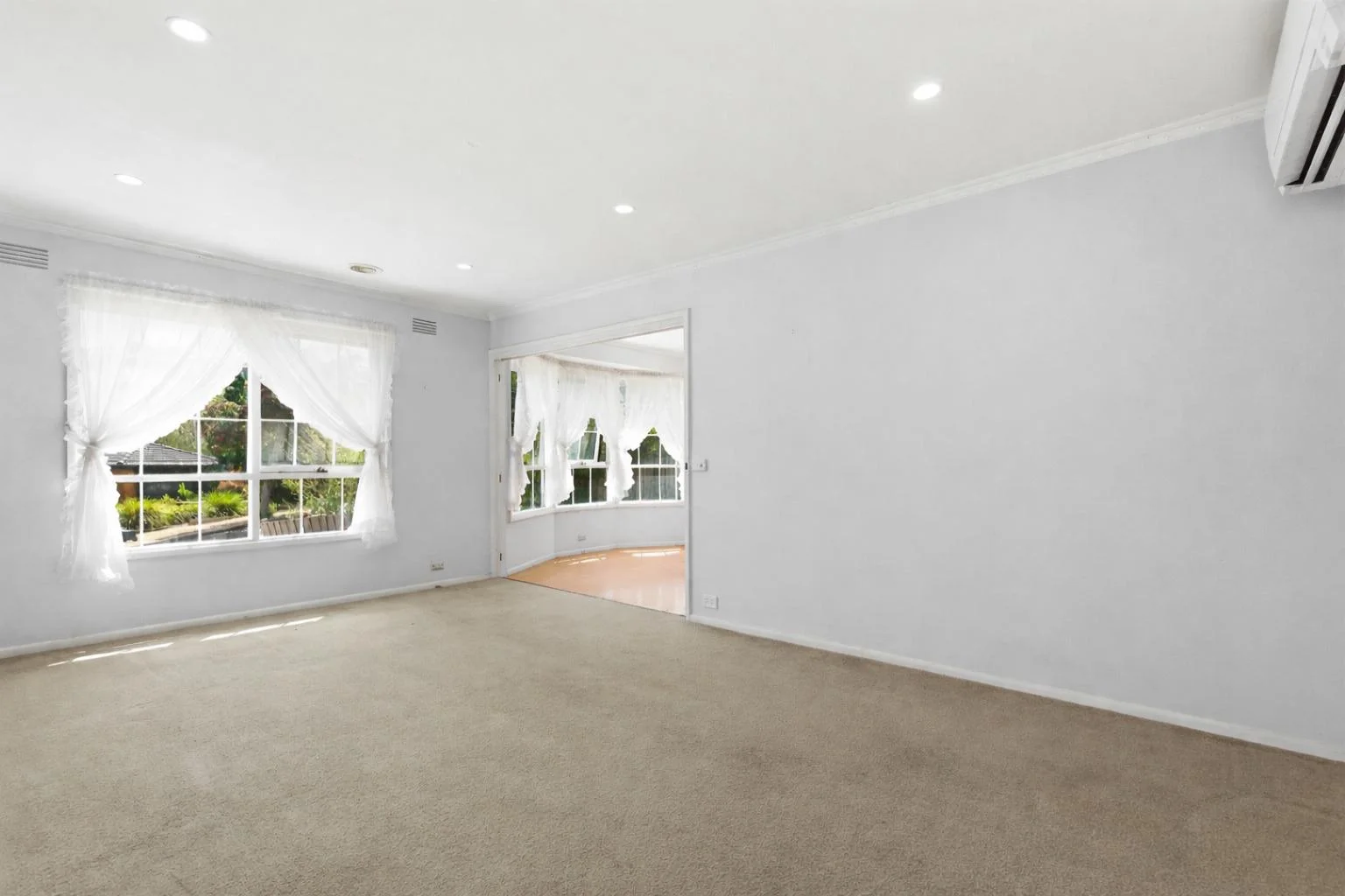 18 Evwick Crescent, Highton VIC 3216 photo 2
