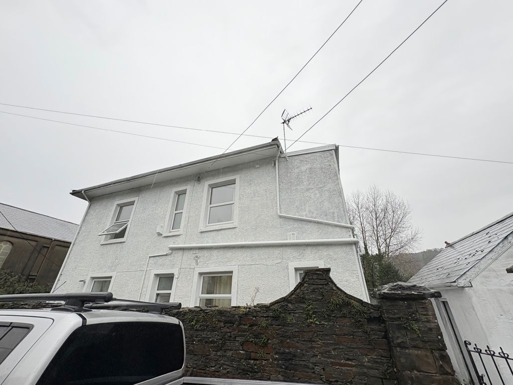 Additional image 2 of 1 bed flat to rentRoom 7, Wood Road, Pontypridd CF37