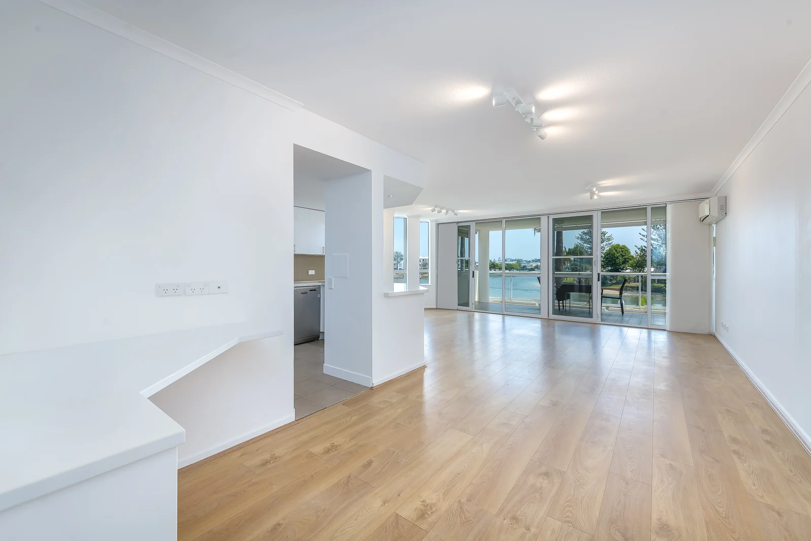 Additional image 8 of 10/52 Back Street, Biggera Waters QLD 4216