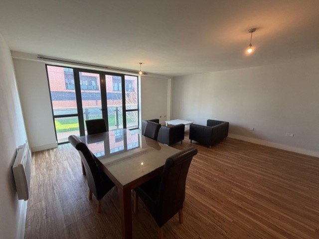2 Bed Flat, Mount Pleasant, L3, N1 7GU photo 5