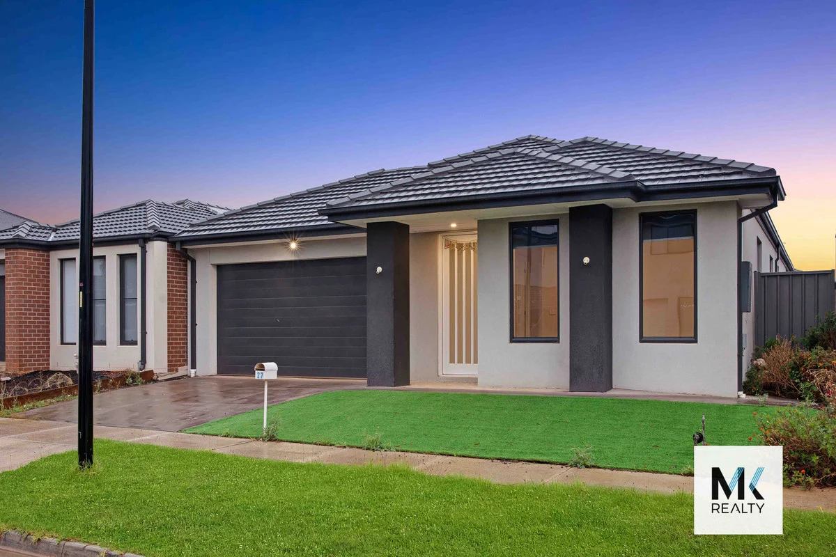 27 Yeoman Street, Melton South VIC 3338