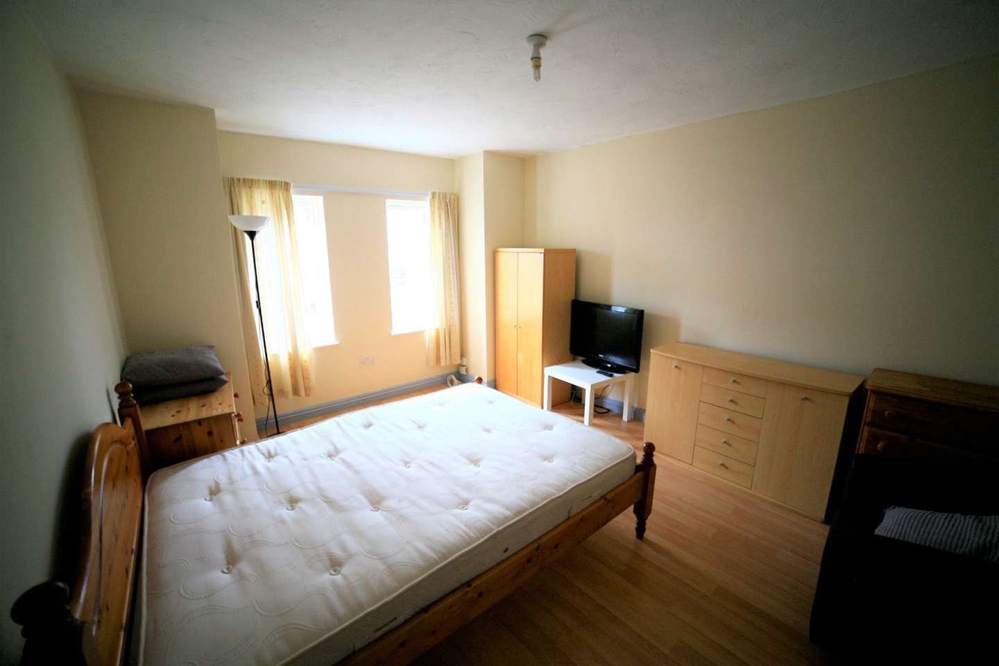 4 Bed Terraced House, Beachgrove Road, BS16, N1 7GU photo 2